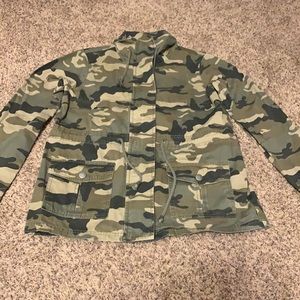 EUC green camo jacket with tie waist